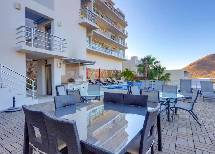 Ocean View, 2 Infinity Pools, Pedregal, Walkable * Cabo San Lucas