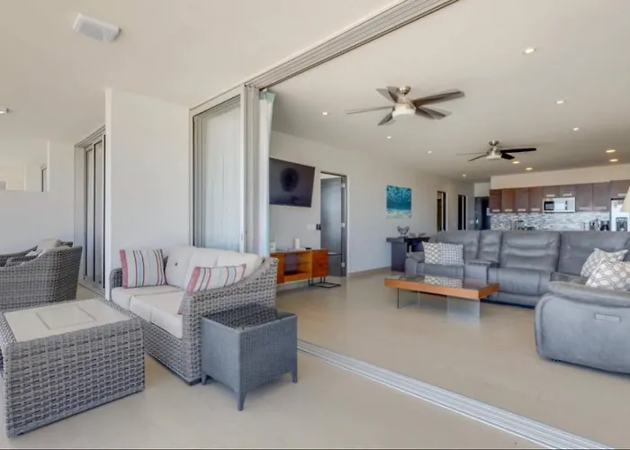 Holiday home Ocean View, 2 Infinity Pools, Pedregal, Walkable